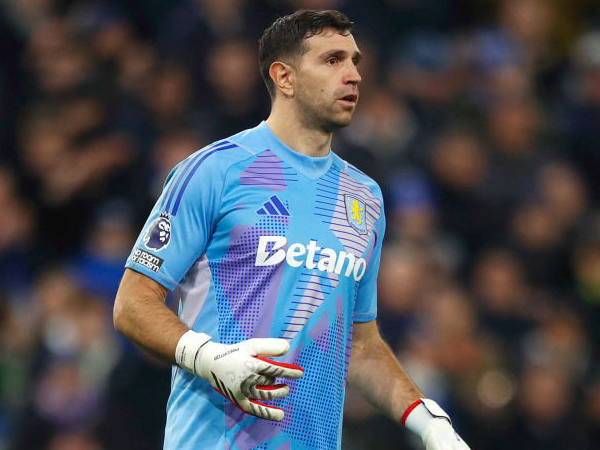 Emiliano Martinez.