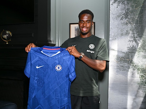 Chelsea mengamankan tanda tangan Jamie Gittens