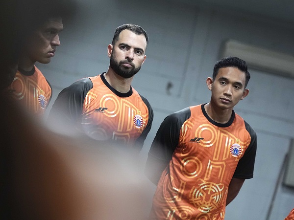 Duet pemain bertahan Persija Jakarta, Jordi Amat - Rizky Ridho