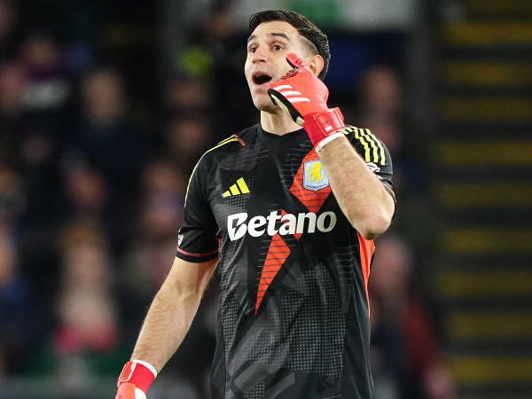Emiliano Martinez.
