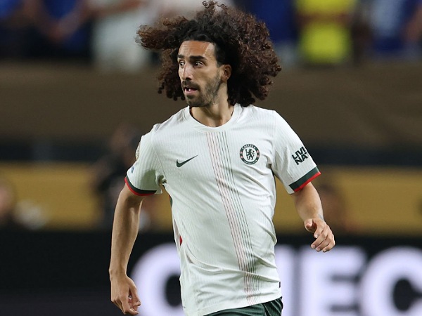 Bek kiri Chelsea, Marc Cucurella
