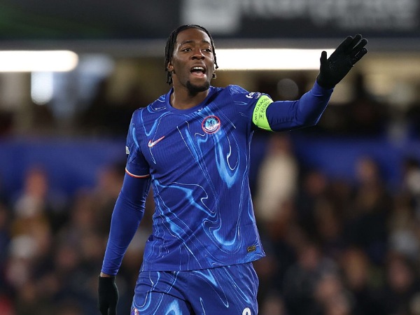 Villarreal membidik bek Chelsea, Axel Disasi