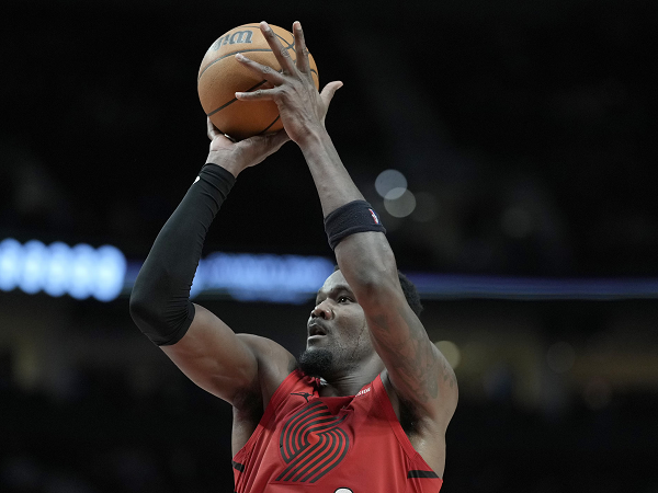 Deandre Ayton senang bisa satu tim dengan Luka Doncic.