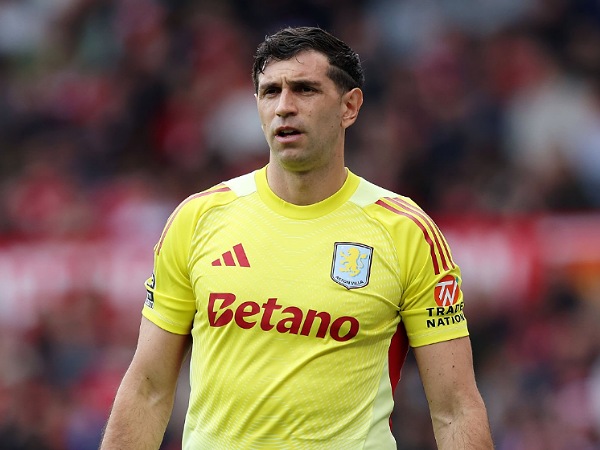 Kiper Aston Villa, Emiliano Martinez