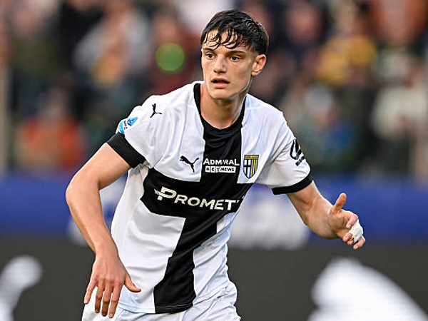 Giovanni Leoni Dipantau Liverpool, Tapi Lebih Condong Bertahan di Italia