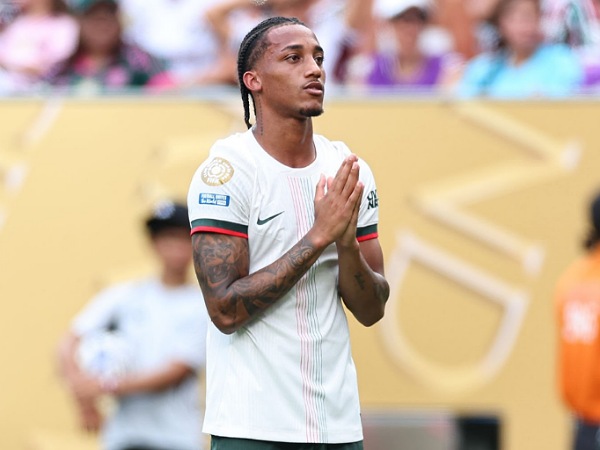 Joao Pedro mencetak dua gol ke gawang mantan klubnya, Fluminense