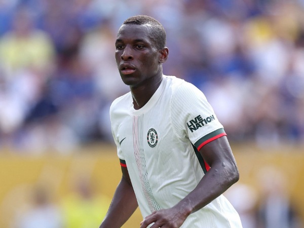 Nicolas Jackson bersaing dengan Liam Delap dan Joao Pedro di lini depan Chelsea