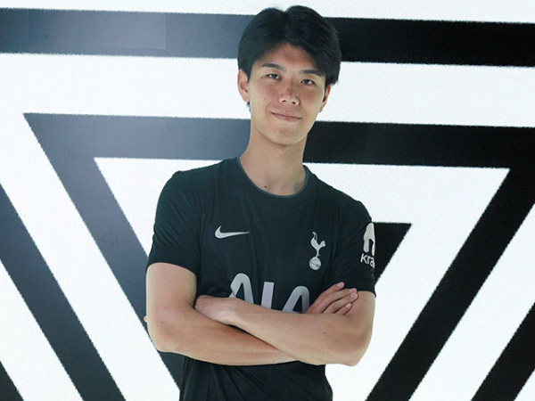 Profil Kota Takai, Bek Baru Tottenham Hotspur Asal Jepang