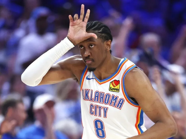 Jalen Williams mengatakan ia terinspirasi oleh ketangguhan legendaris Kobe Bryant, menggunakan mentalitas Bryant sebagai motivasi untuk terus berjuang. (Foto: AP)