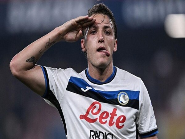 Baru semusim membela klub dan menjadi top skor Serie A musim lalu, Atalanta dilaporkan sepakat untuk melepas Mateo Retegui seharga 70 juta Euro (Rp 1,3 triliun) ke klub ini / via Getty Images