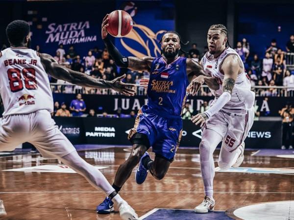 Satria Muda Libas Pelita Jaya di Semifinal Game 1