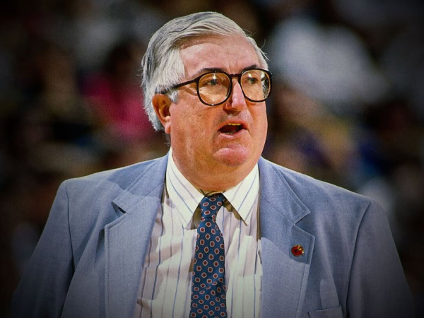 Dikenal karena humor, kehangatan, dan dampaknya di dalam dan di luar lapangan, Frank Layden meninggalkan warisan abadi di Utah dan di seluruh liga. (Foto: AP)