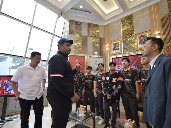 Menpora Dito Ariotedjo Resmi Melepas Kagendra ke Piala Dunia Esports