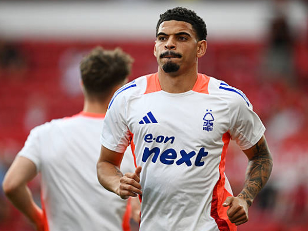 Morgan Gibbs-White Ingin Pindah ke Tottenham, Nottingham Forest Kecewa