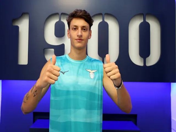 Lazio siap lepas Mussolini