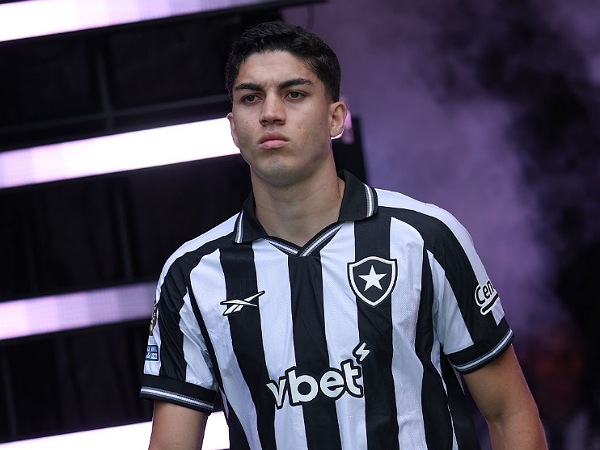 Jair Cunha resmi berseragam Nottingham Forest
