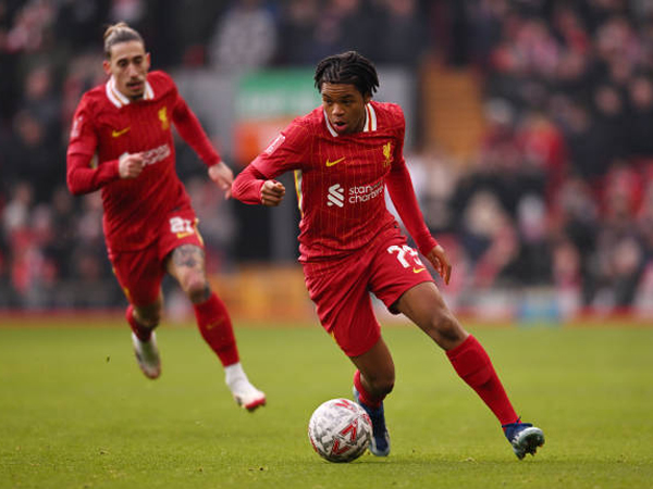 Rio Ngumoha Siap Teken Kontrak Profesional Pertamanya di Liverpool