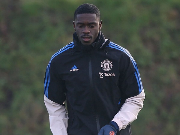 Mantan bek Manchester United, Axel Tuanzebe