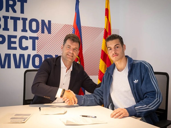 Barcelona Konfirmasi Kepergian Aron Yaakobishvili