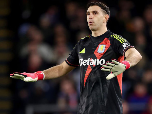 Emiliano Martinez.