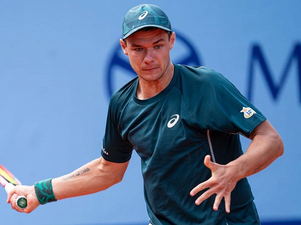 Kamil Majchrzak Berjuang Habis-Habisan Demi Bertahan Di Gstaad