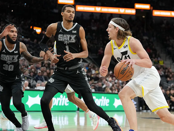Kelly Olynyk antusias satu tim dengan Wembanyama.