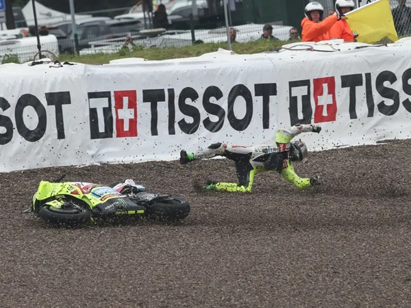 Produsen Kulit Investigasi Penyebab Baju Morbidelli Terbuka Saat Kecelakan