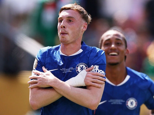 Bintang Chelsea, Cole Palmer, baru saja mempecundangi PSG di final Piala Dunia Antarklub