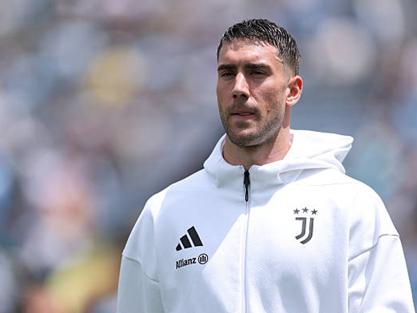 Transfer Dusan Vlahovic ke AC Milan Terkendala Gaji Tinggi