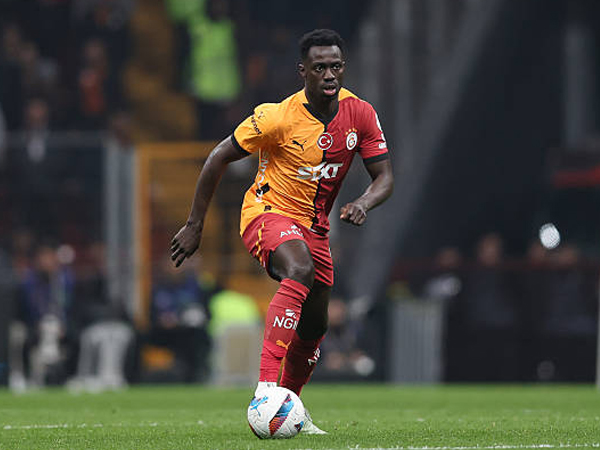 Davinson Sanchez Jadi Target Serius Como di Bursa Transfer Musim Panas