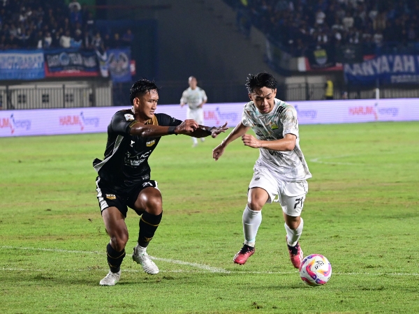 Bojan Hodak berharap dua pemain Persib yang dipinjamkan ke tim lain bisa mendapat menit bermain