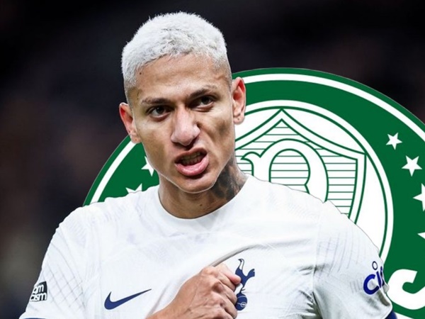 Striker Tottenham