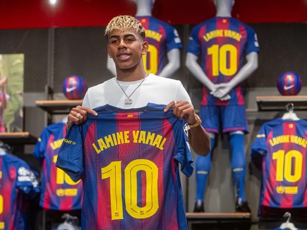 Lamine Yamal Bangga Bisa Menggunakan Nomor 10 di Barcelona