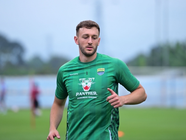 Kiper Persib, Adam Przybek