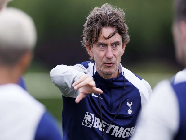 Tottenham minati gelandang Atletico Madrid