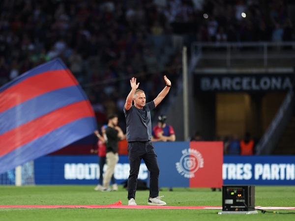 Hansi Flick Percaya Barcelona Kebanyakan Gelandang