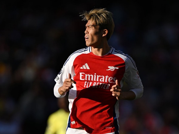 Mantan bek Arsenal, Takehiro Tomiyasu