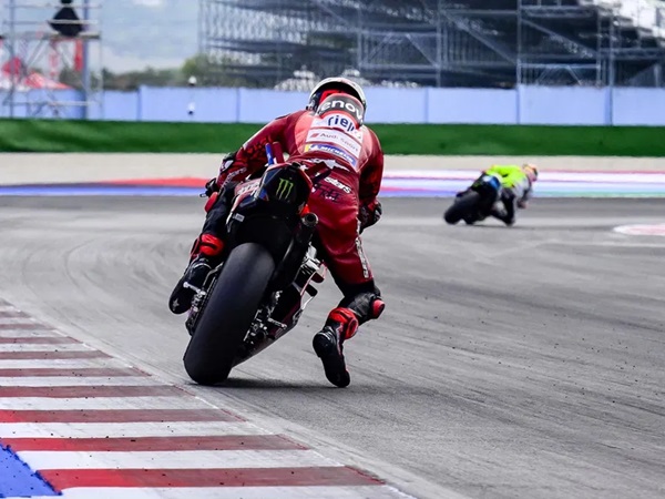 Davide Tardozzi Masih Percaya dengan Kemampuan Francesco Bagnaia