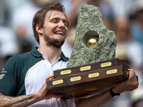 Alexander Bublik Kukuhkan Gebrakan Di Clay-Court Dengan Kemenangan Di Gstaad