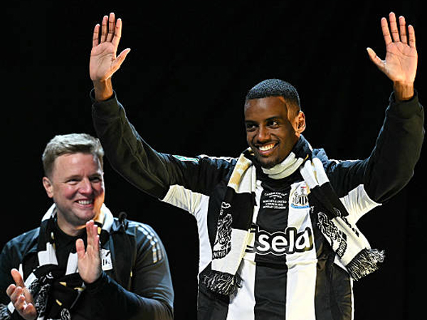 Dirayu Liverpool, Eddie Howe Pede Alexander Isak Bertahan di Newcastle