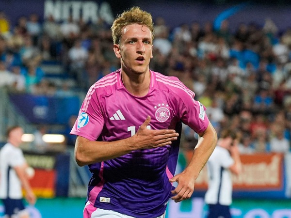 Arsenal melirik striker muda Mainz, Nelson Weiper. (Foto: Christian Hofer/Getty Images)