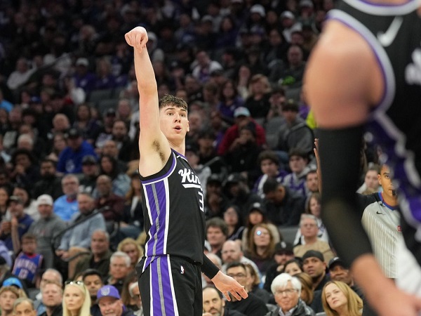 Jake LaRavia antusias bermain bagi JJ Redick.