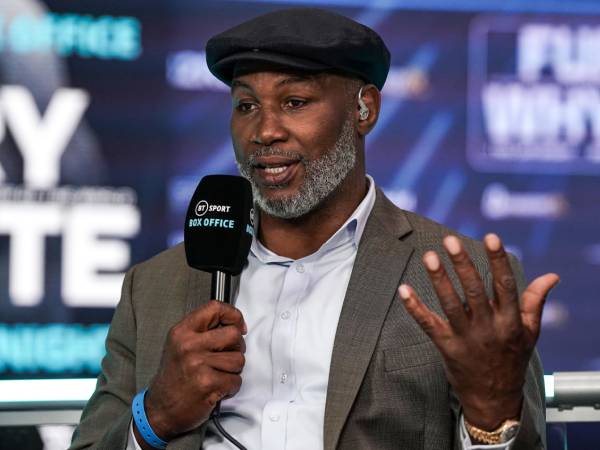 Lennox Lewis menekankan bahwa Joshua perlu mengambil inisiatif jika dia ingin tetap relevan di kancah kelas berat.
