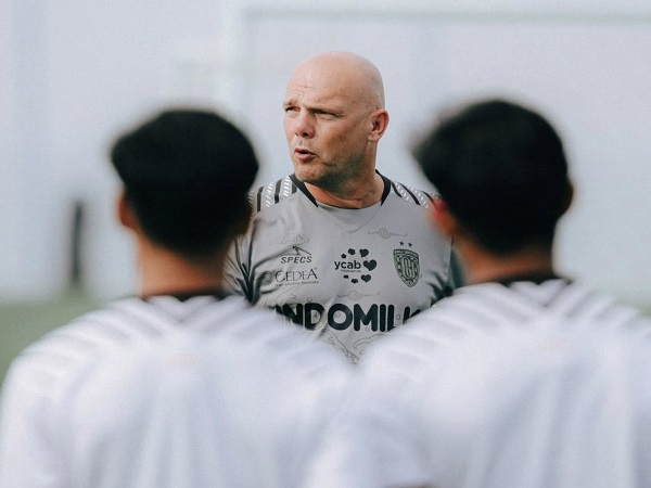 Pelatih Bali United, Johnny Jansen