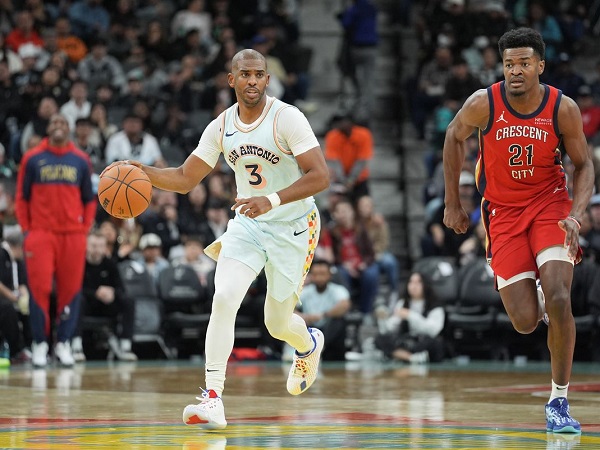 Los Angeles Clippers tertarik untuk rekrut Chris Paul lagi.