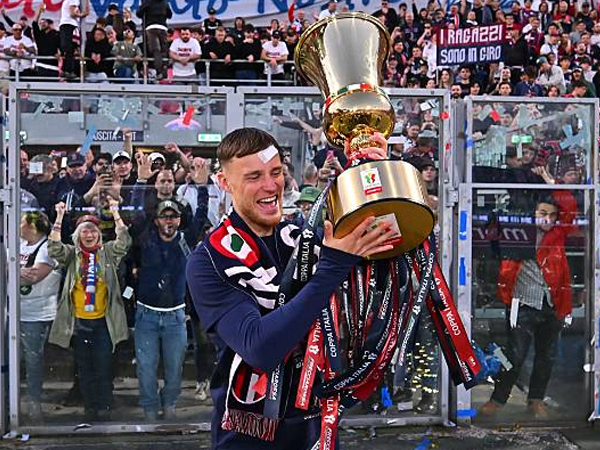 Napoli Resmi Datangkan Sam Beukema dari Bologna