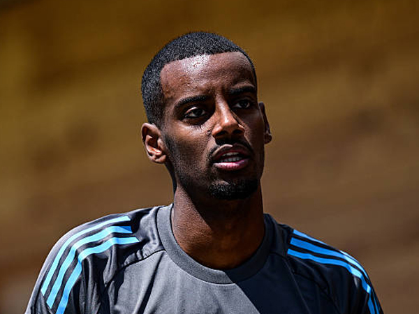 Alexander Isak Desak Kontrak Baru Dengan Gaji Selangit, Newcastle Dilema