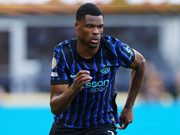 Denzel Dumfries.