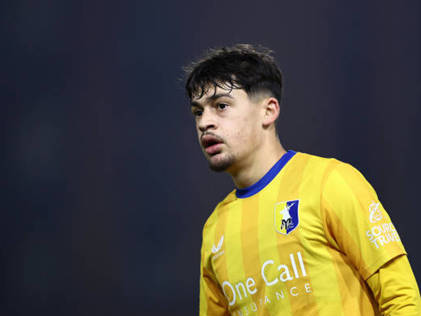 Barnsley Resmi Pinjam Caylan Vickers dari Brighton and Hove Albion