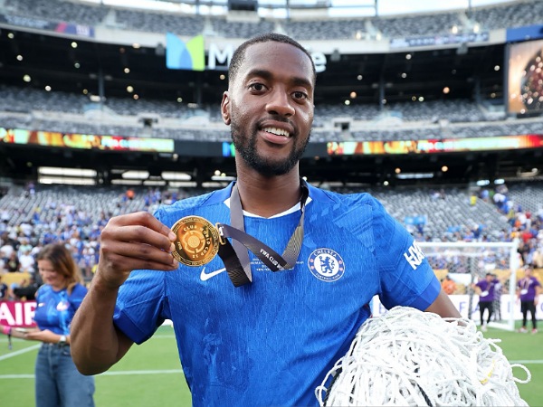 Bek Chelsea, Tosin Adarabioyo